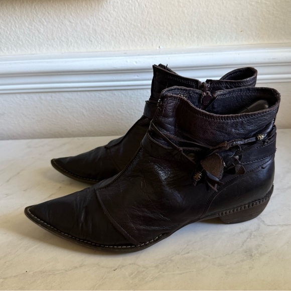 HEYRAUD Brown Leather Ankle Boots - Picture 5 of 8